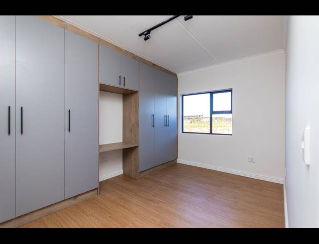 3 BEDROOM APARTMENT FOR SALE IN SANDOWN